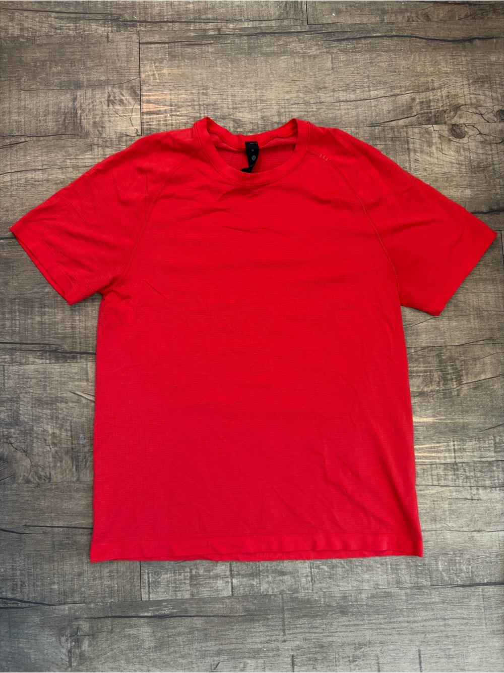 Lululemon Men’s Short sleeve T-shirt, athletic material Medium